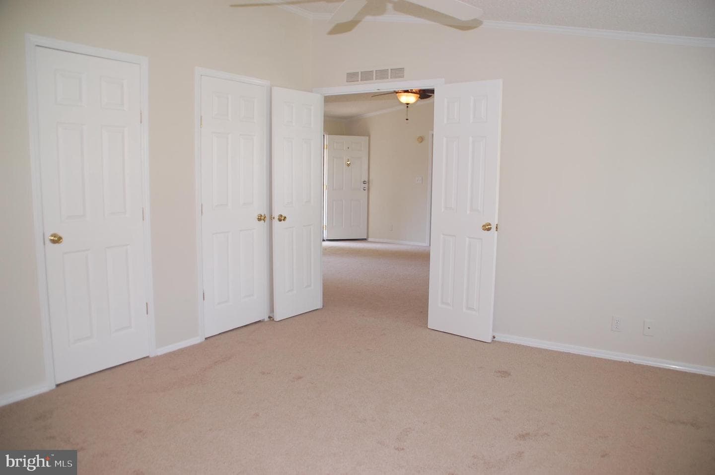 425 Westbury Drive photo 23