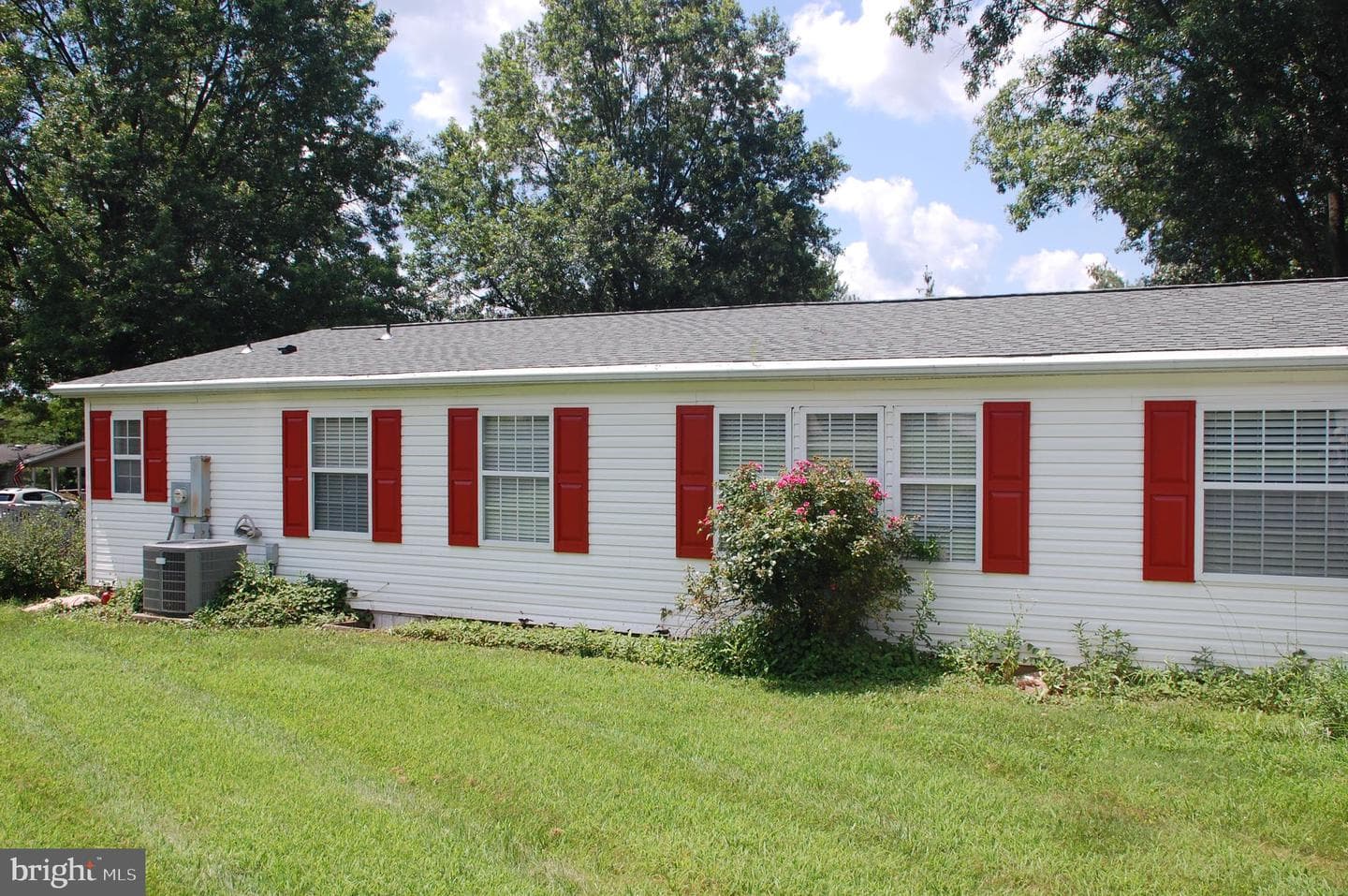 425 Westbury Drive photo 38