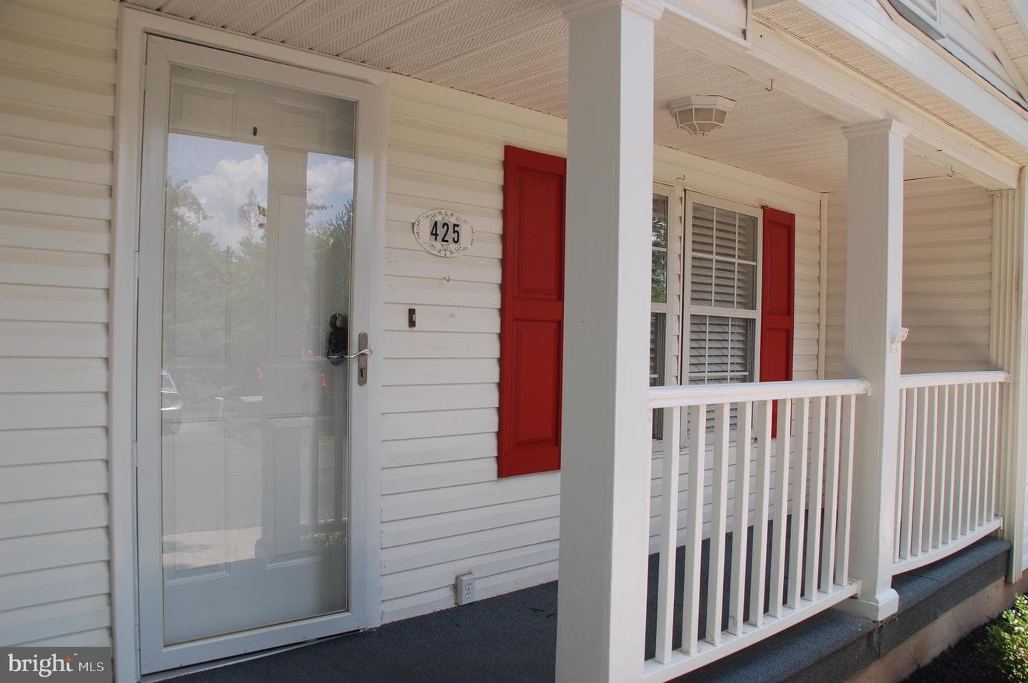 425 Westbury Drive photo 4