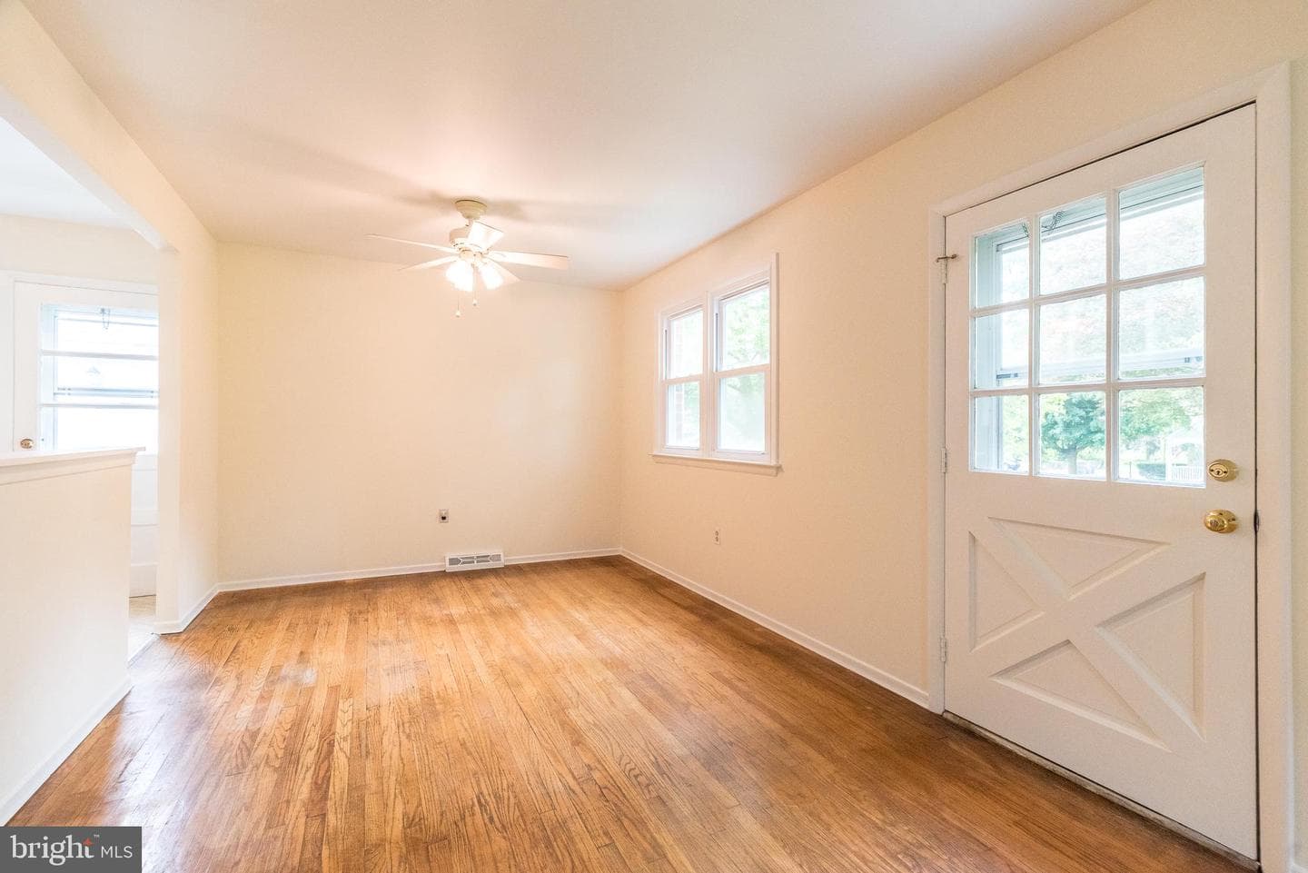 2245 Pleasant Avenue photo 11