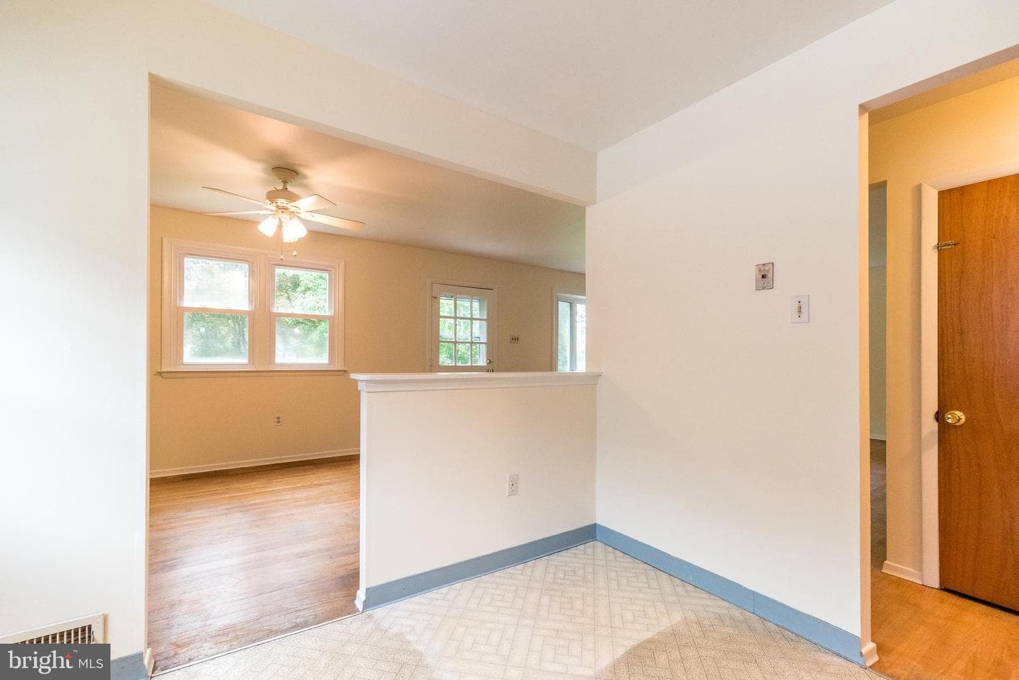 2245 Pleasant Avenue photo 14