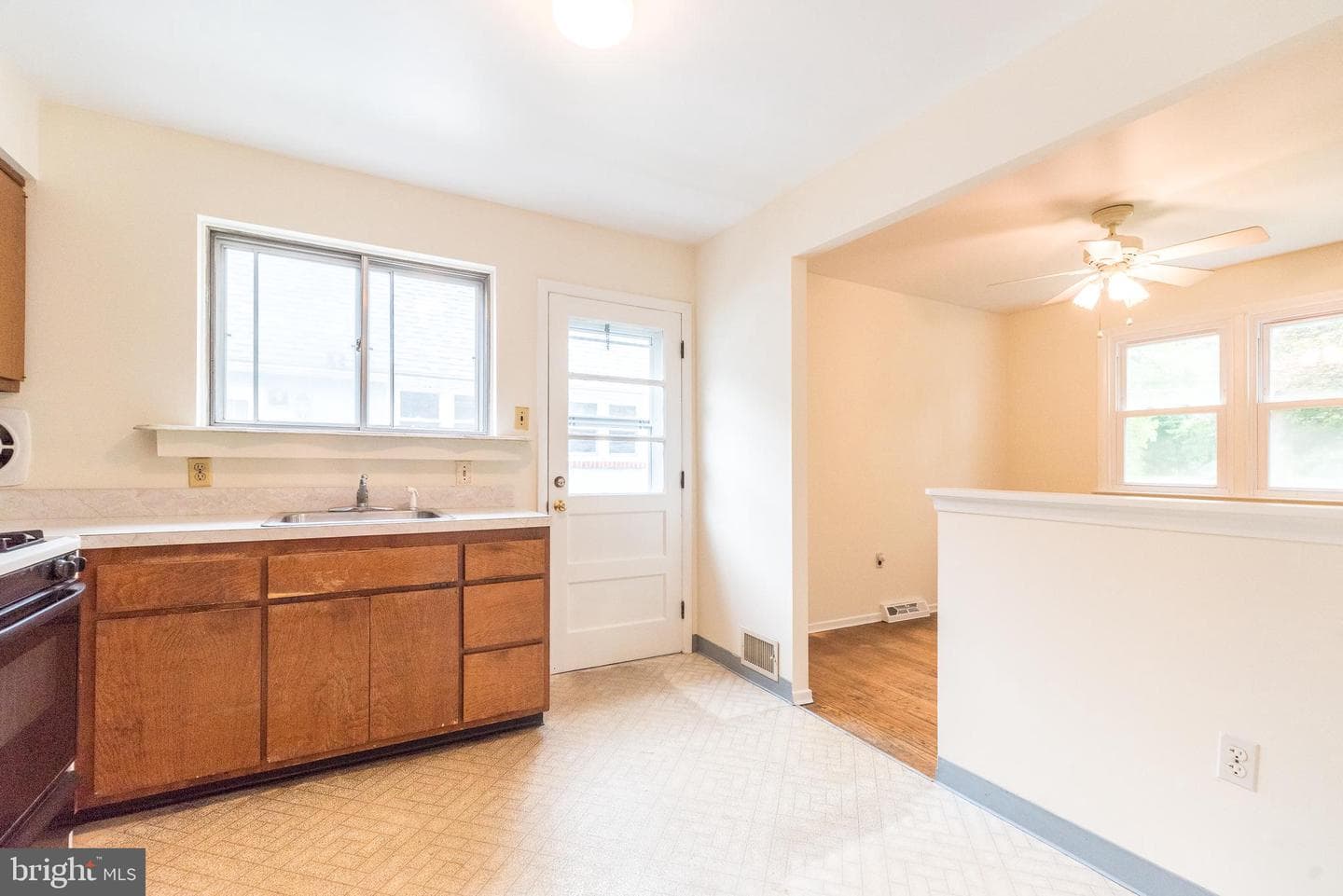 2245 Pleasant Avenue photo 15