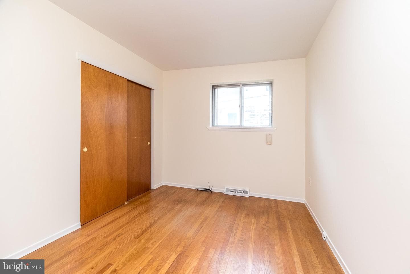 2245 Pleasant Avenue photo 25