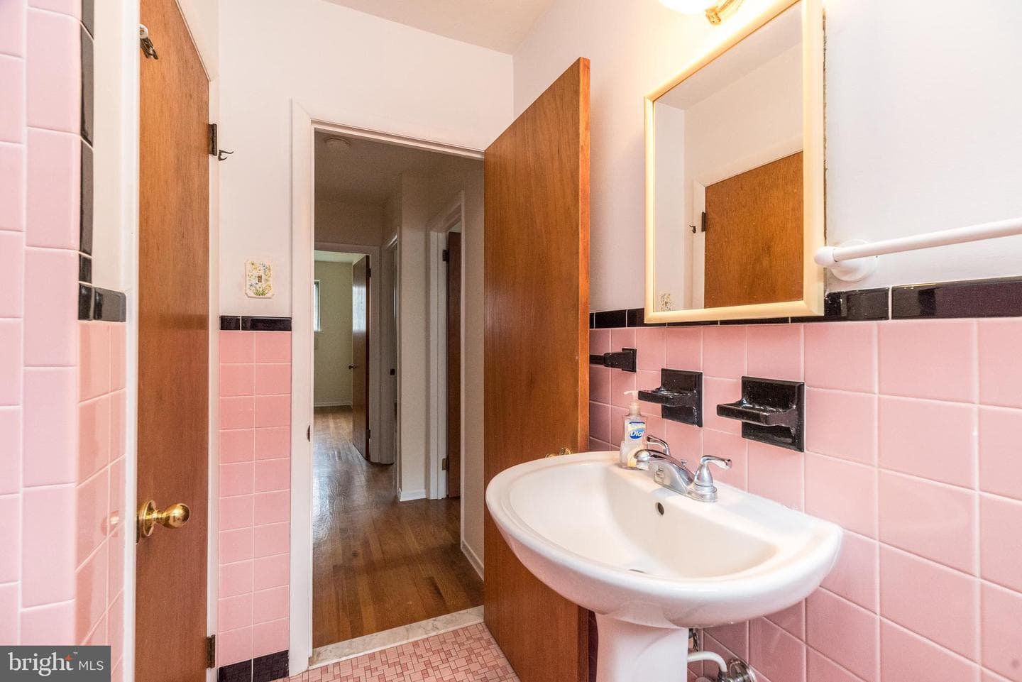 2245 Pleasant Avenue photo 26