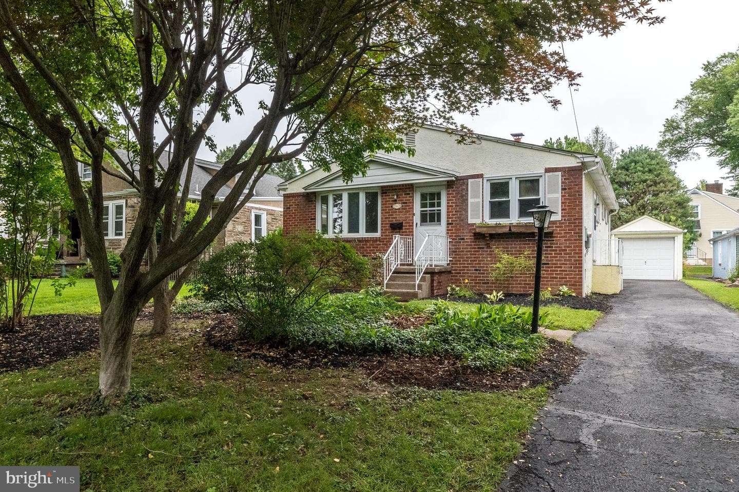 2245 Pleasant Avenue photo 33