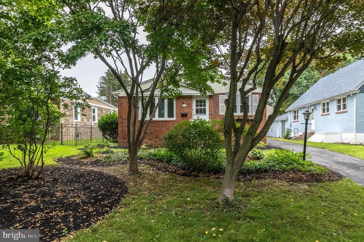2245 Pleasant Avenue photo 43