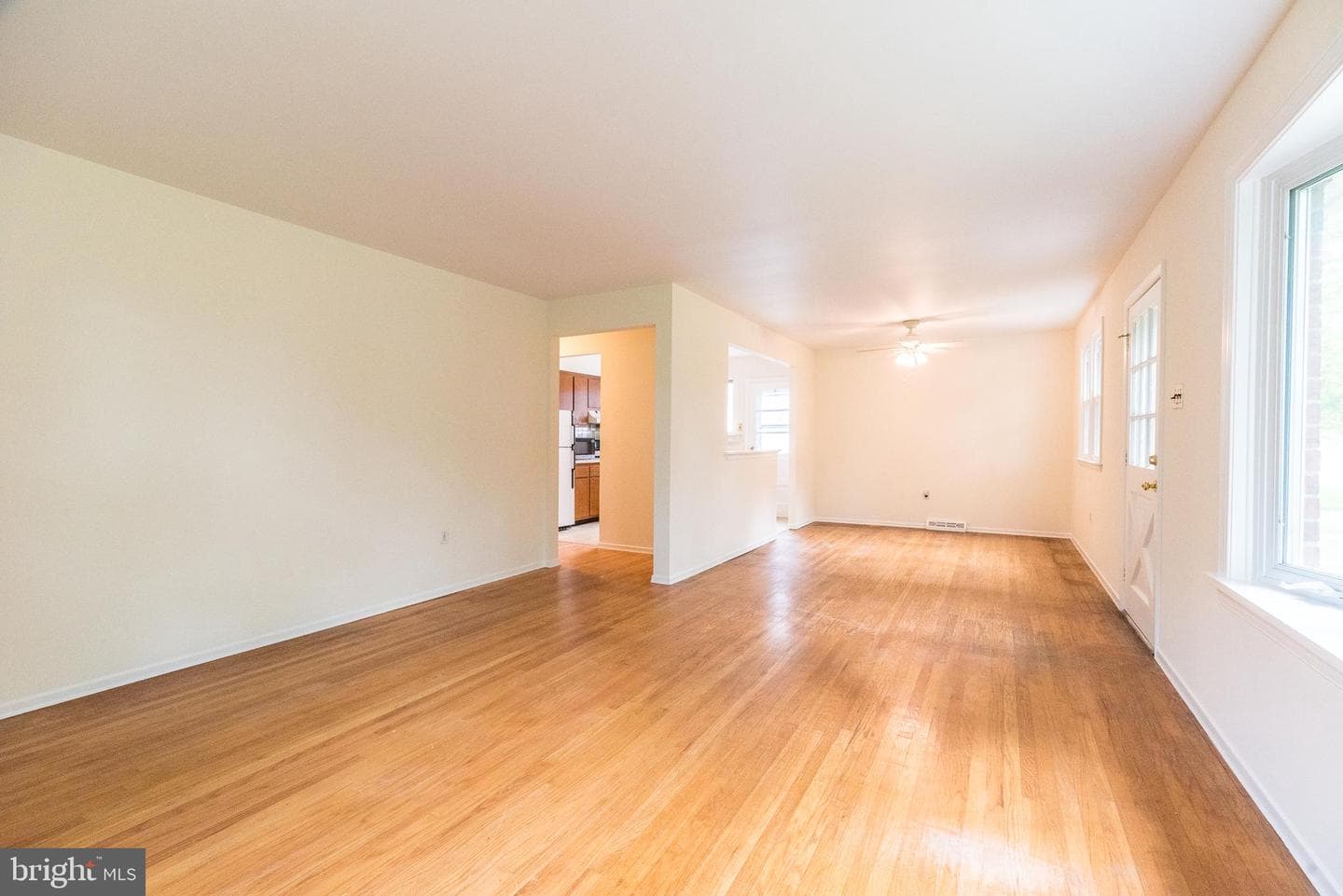 2245 Pleasant Avenue photo 9
