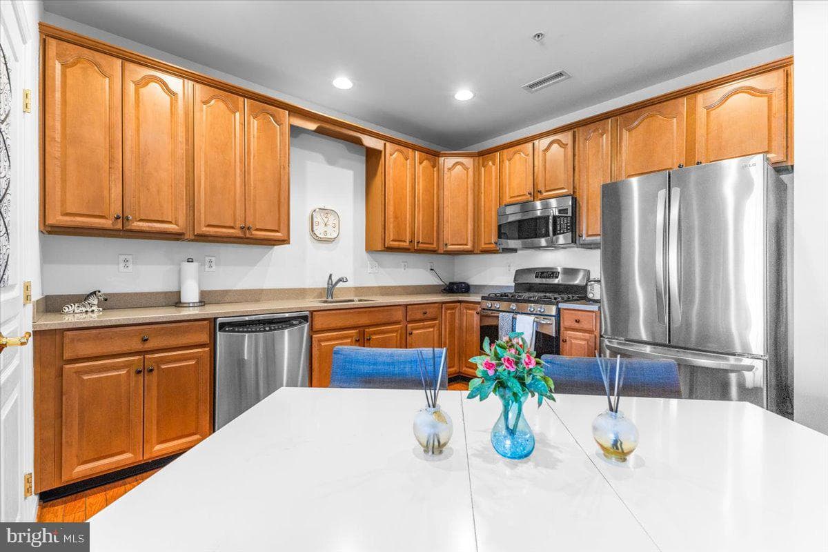 6305 Lilac Court photo 11