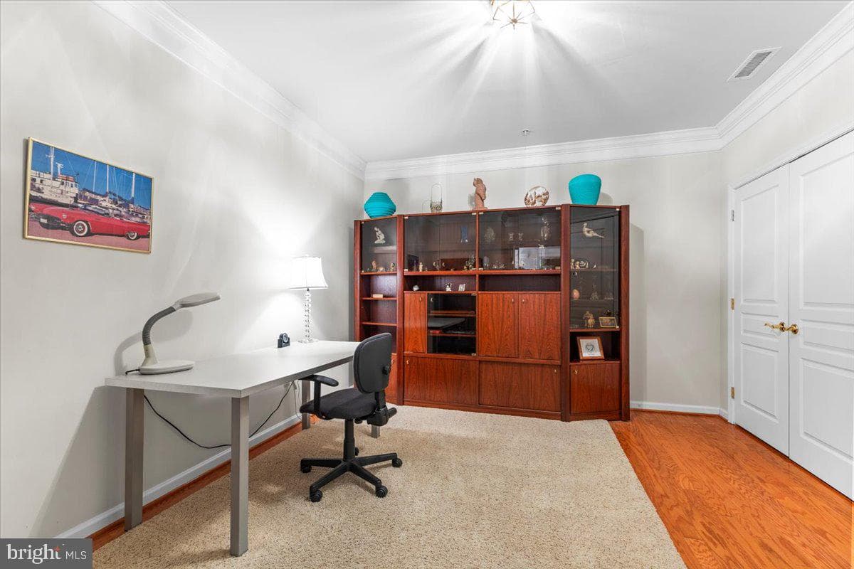 6305 Lilac Court photo 4