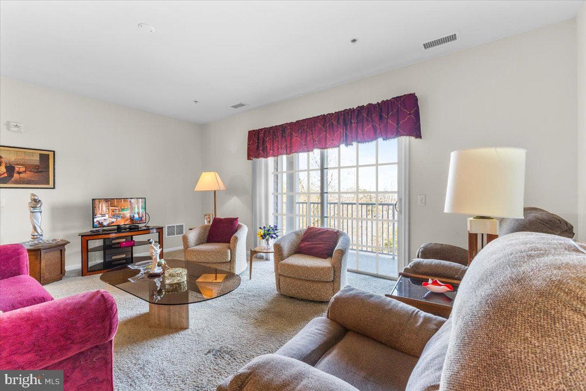 6305 Lilac Court photo 6