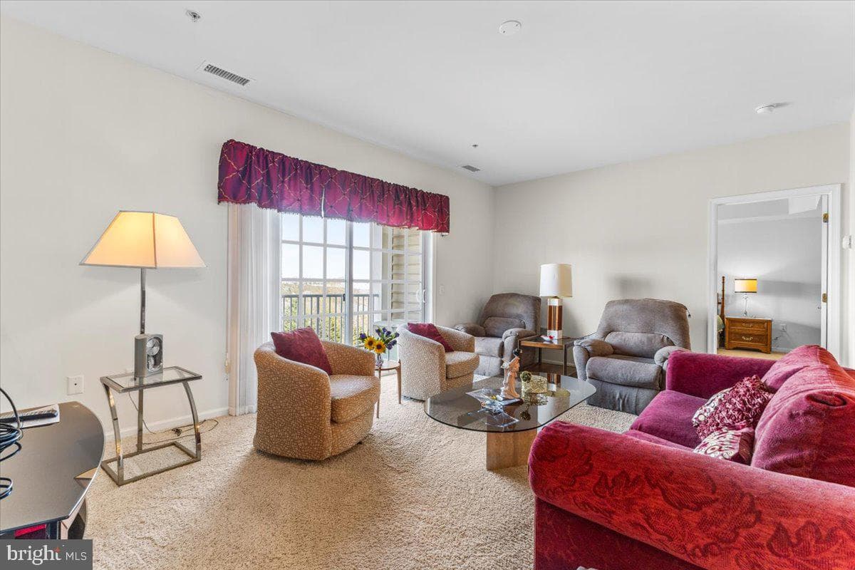 6305 Lilac Court photo 8