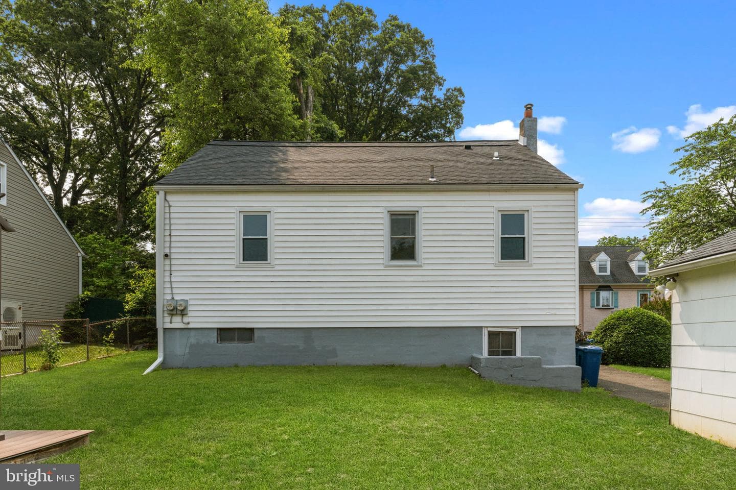 742 Tennis Avenue photo 28