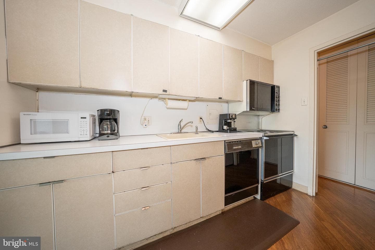 1001 City Avenue #E-703 photo 16