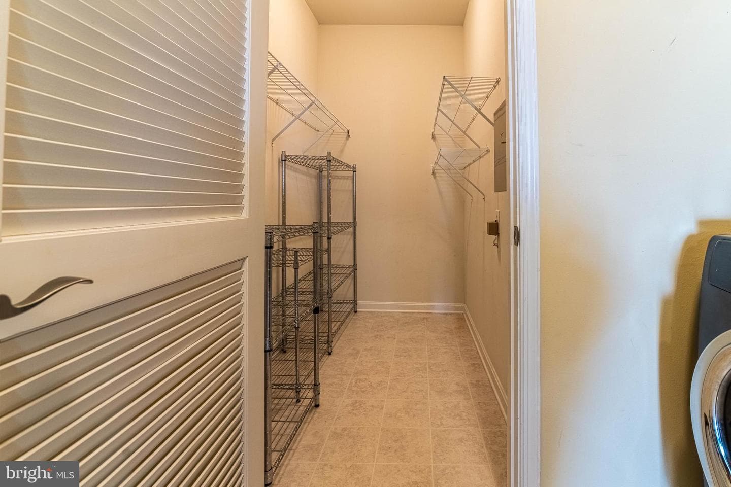3875 Arbours Avenue photo 20