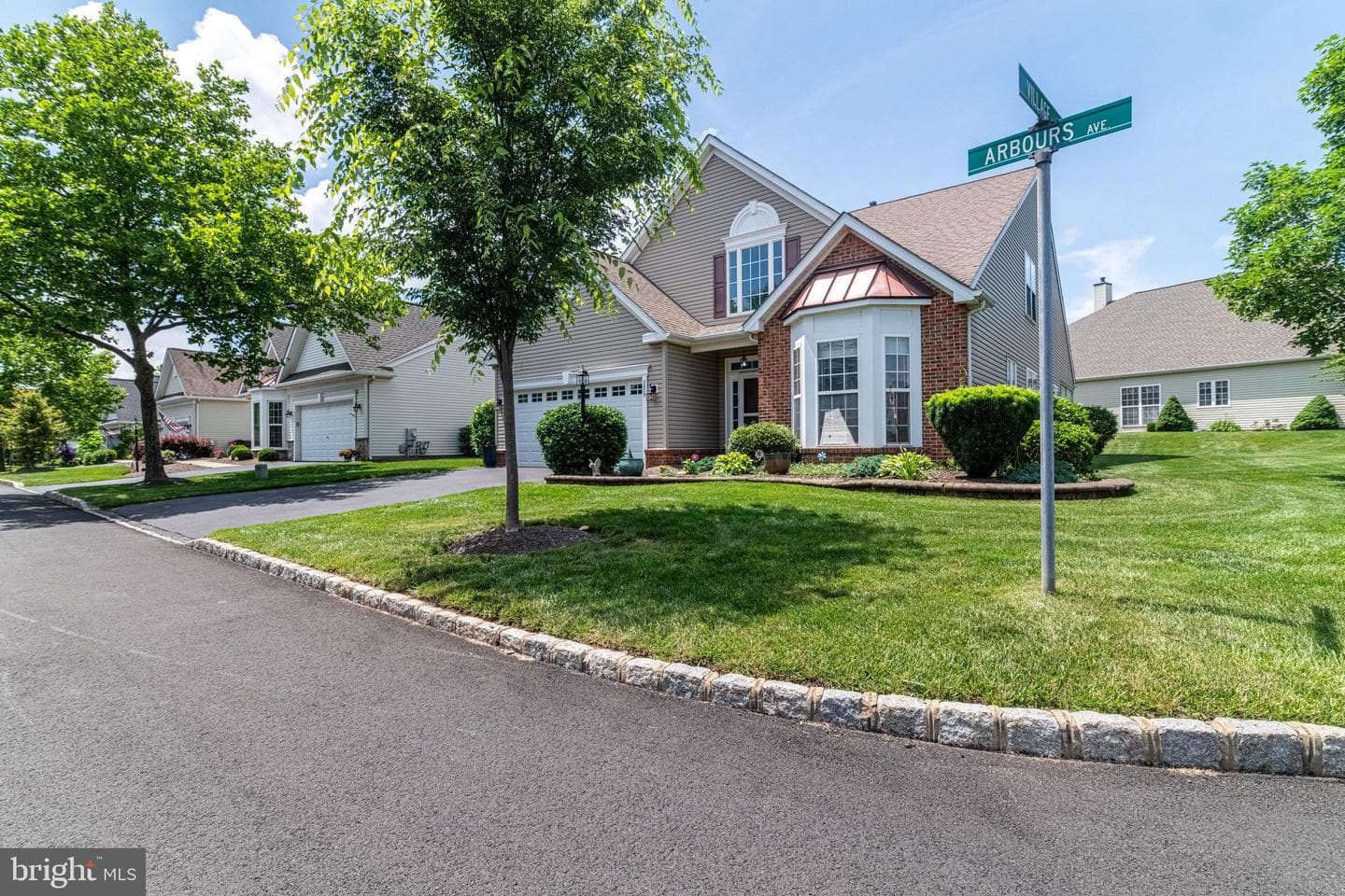 3875 Arbours Avenue photo 27