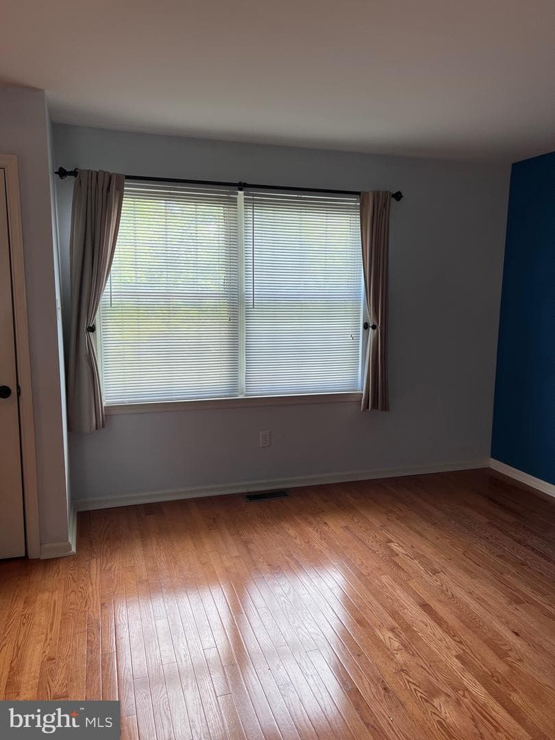 674 Honeysuckle Way photo 14