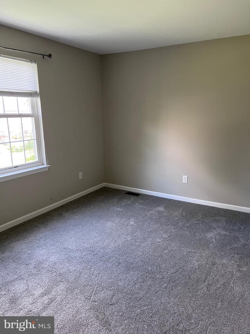 674 Honeysuckle Way photo 26