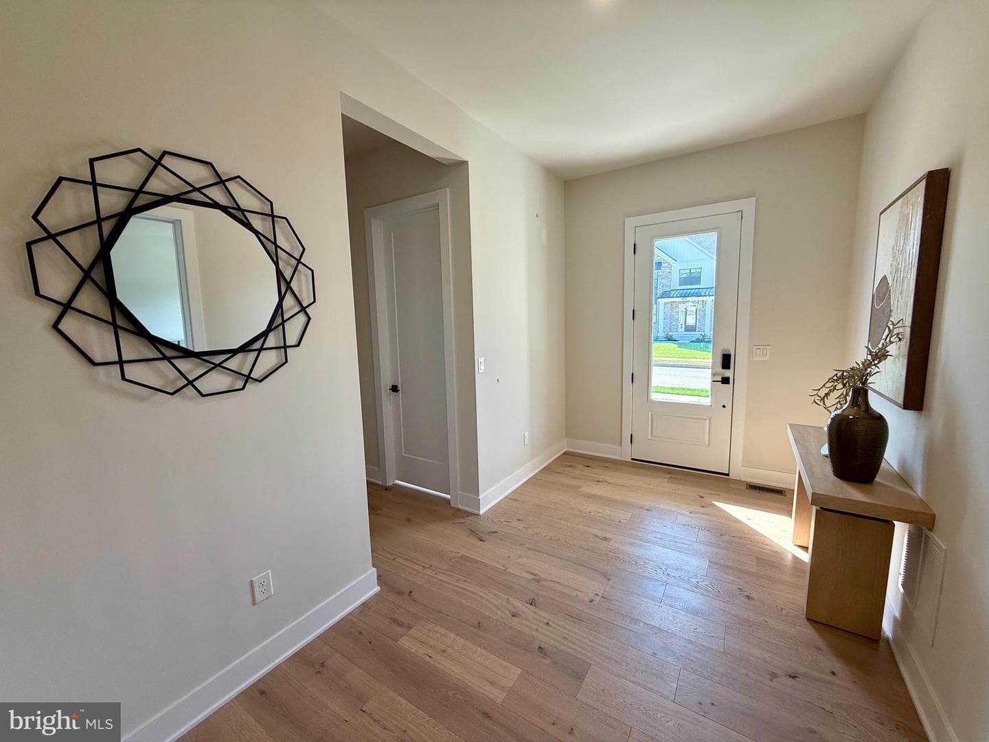 414 Emmitt Court photo 6
