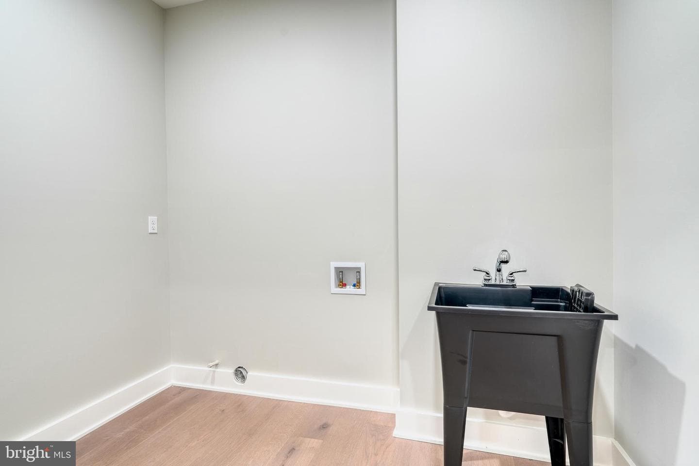 1231 Lower State Road photo 57