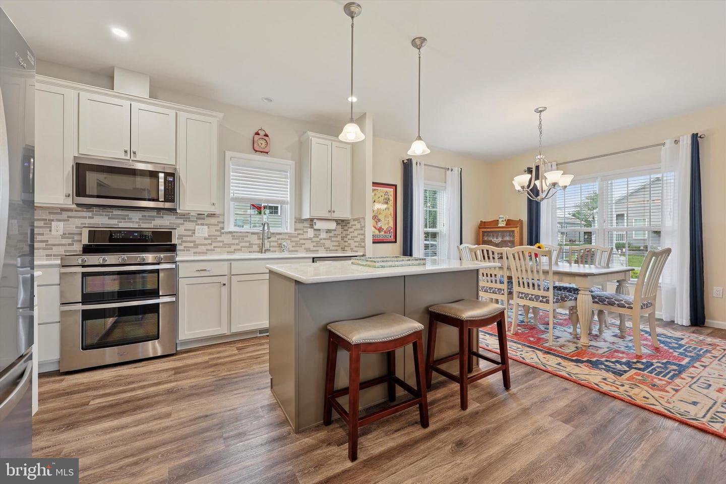 414 Honeysuckle Lane photo 11