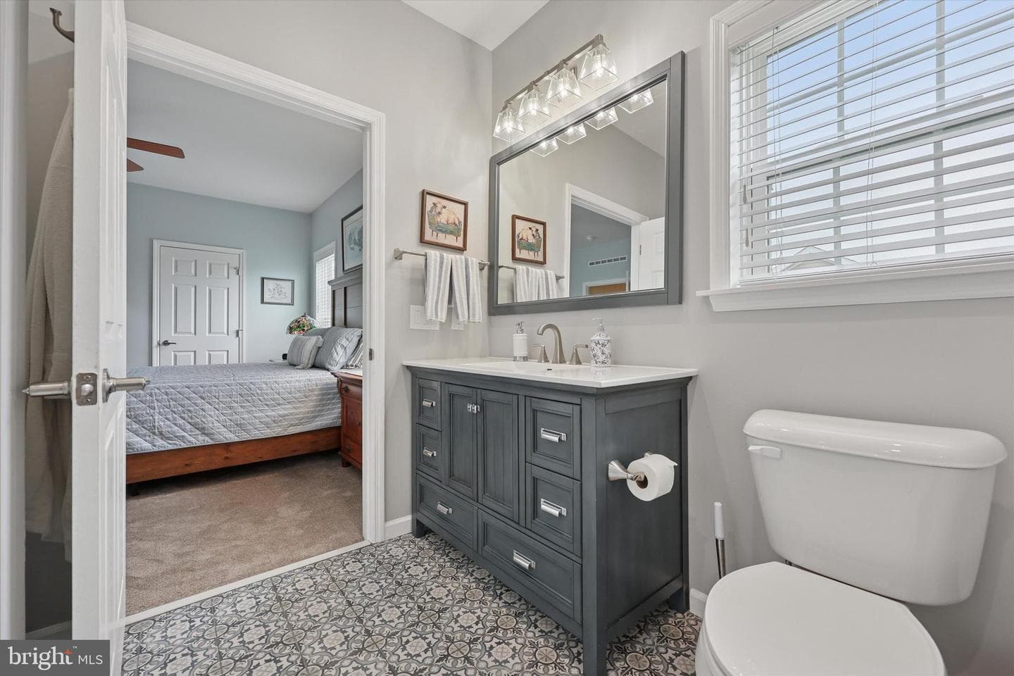 414 Honeysuckle Lane photo 18