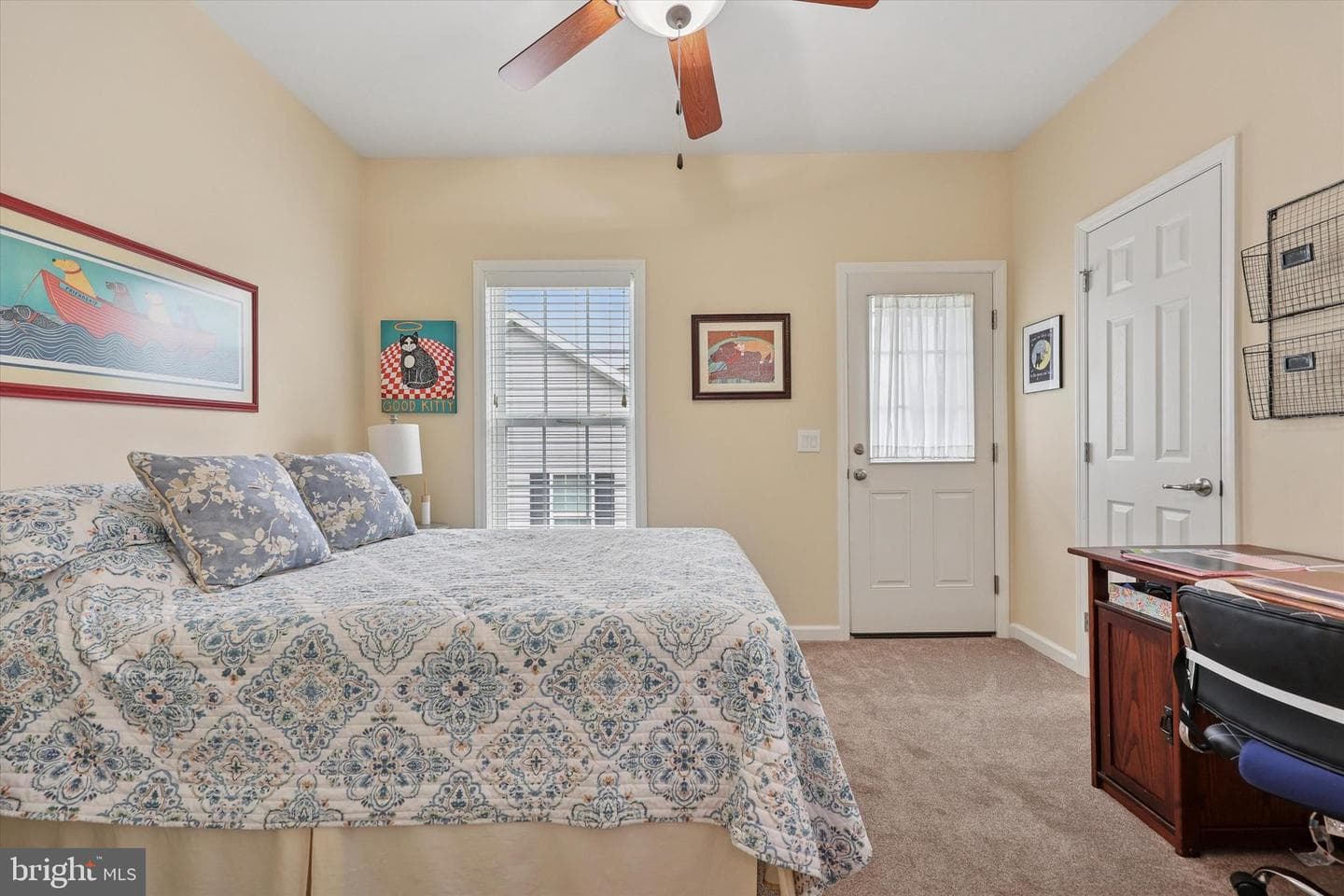414 Honeysuckle Lane photo 20
