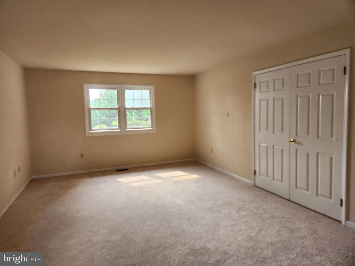 1907 Armstrong Drive photo 20