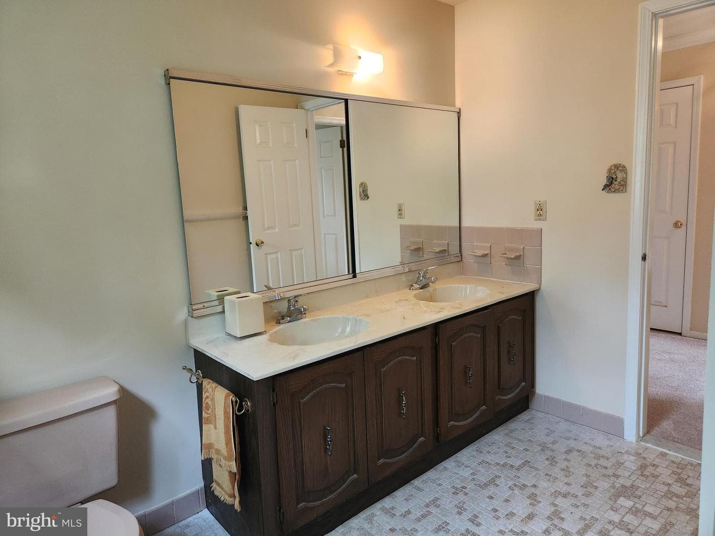 1907 Armstrong Drive photo 28
