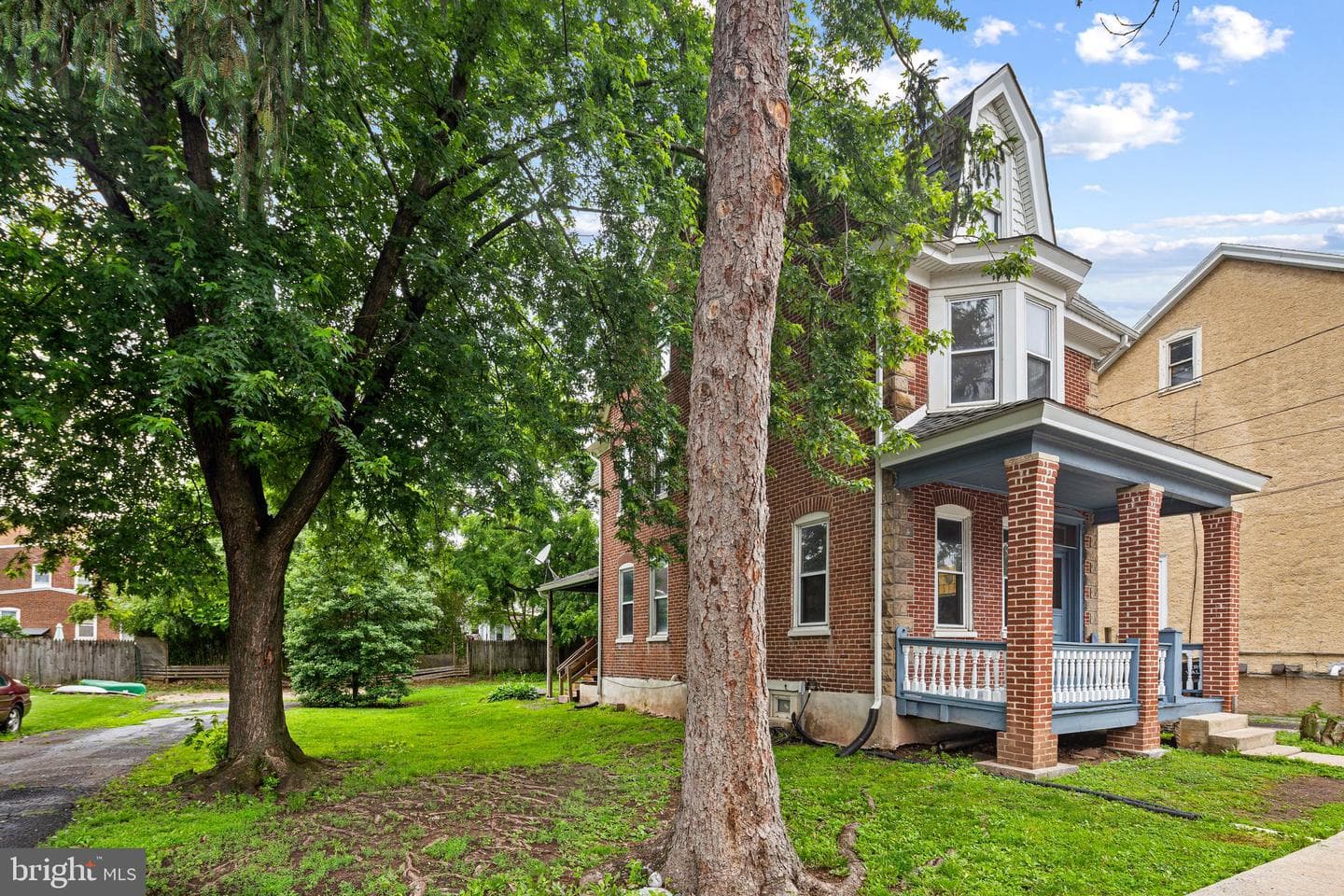 377 N Evans Street photo 3