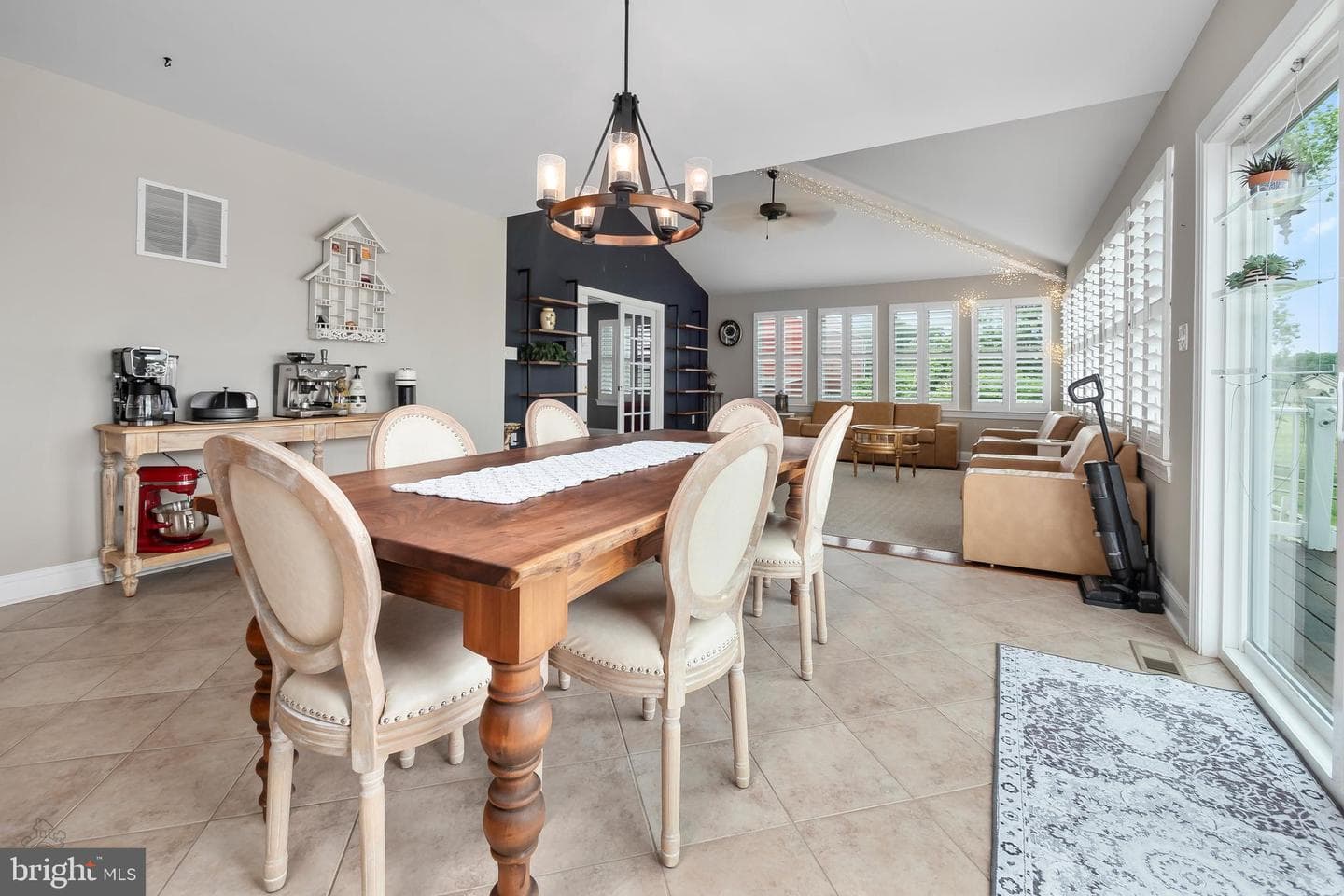 694 Ridge Road photo 10