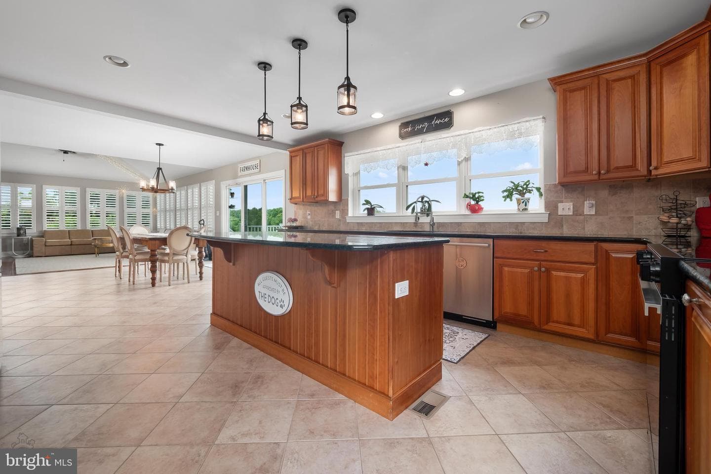 694 Ridge Road photo 15