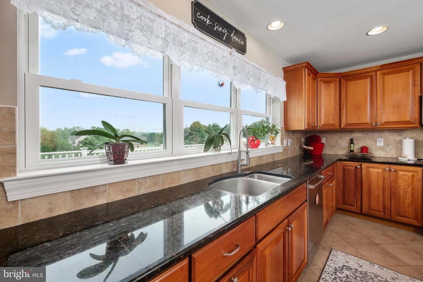 694 Ridge Road photo 16