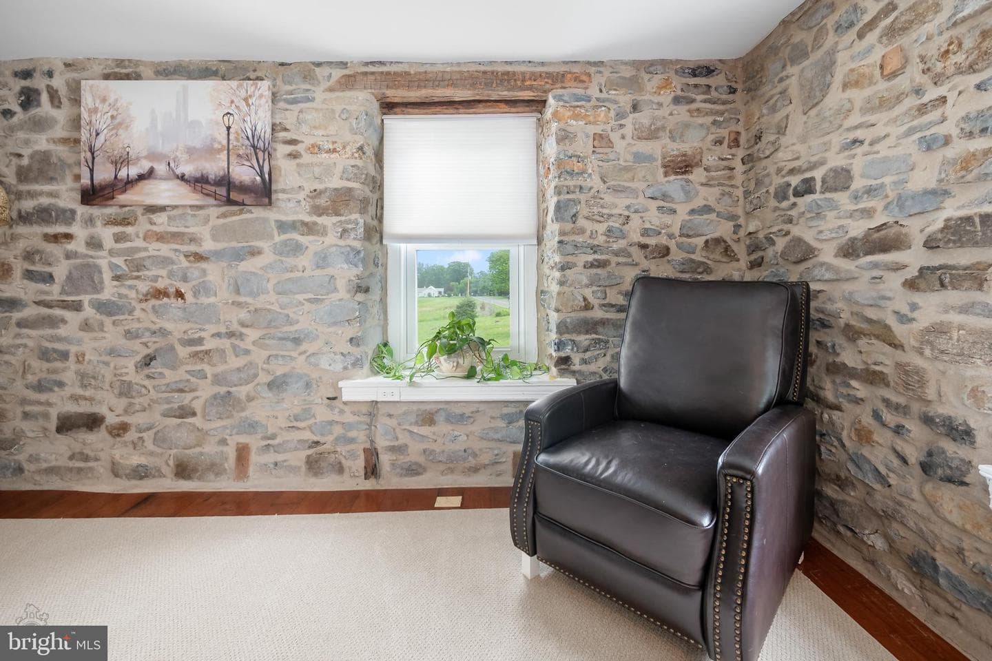 694 Ridge Road photo 23