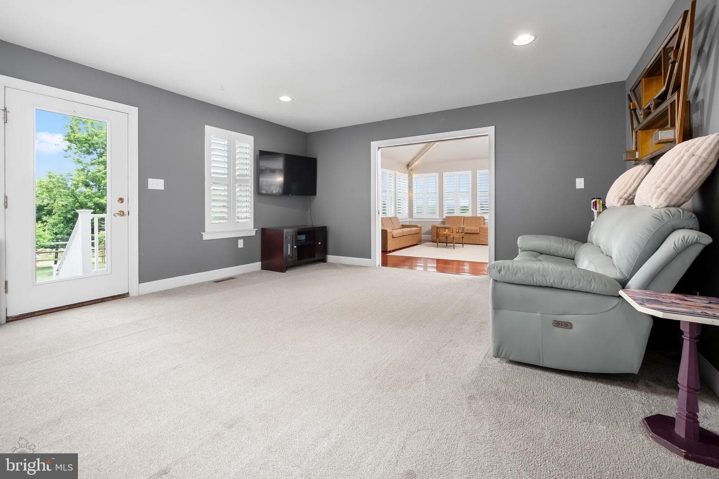 694 Ridge Road photo 5