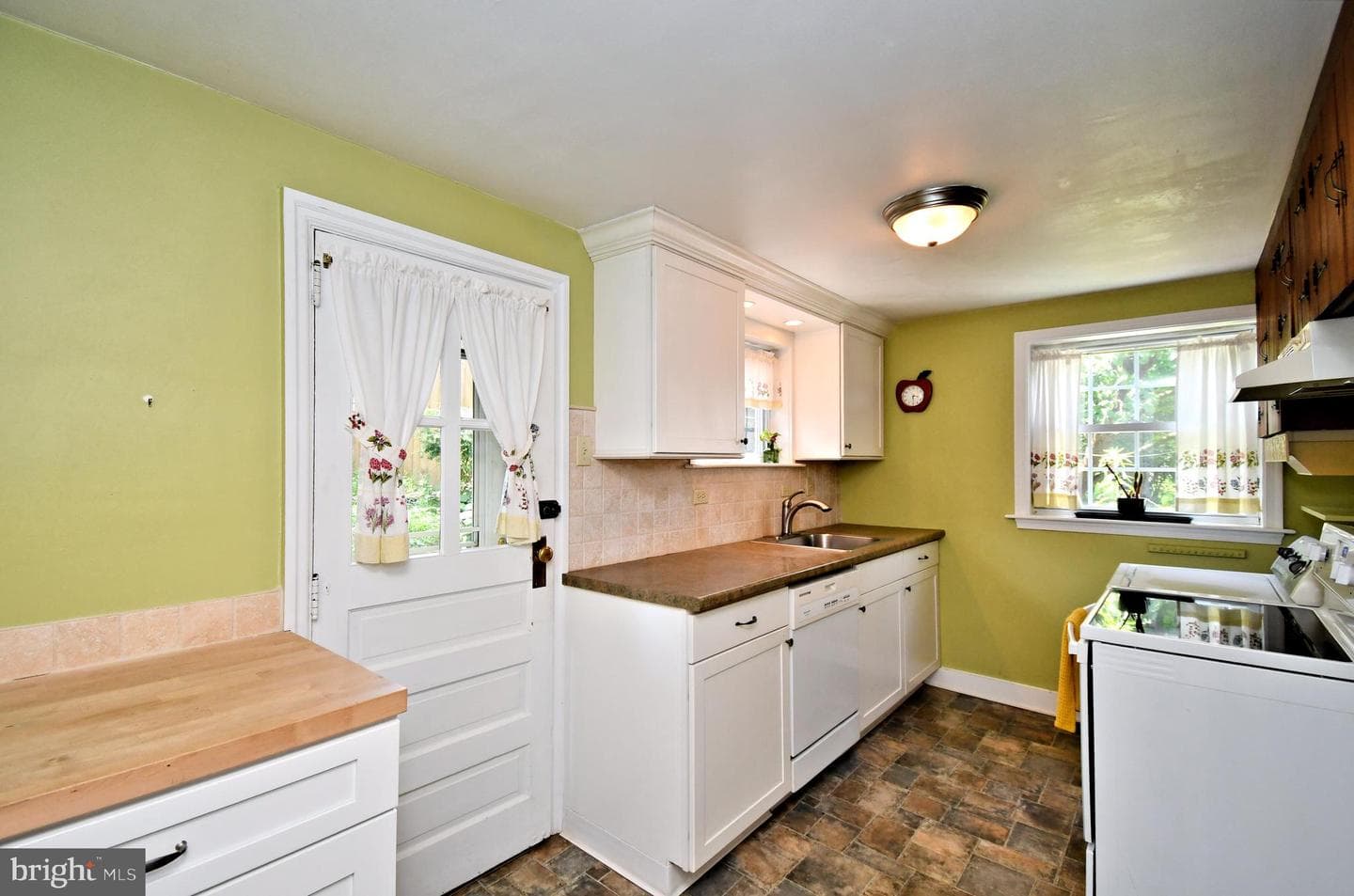 2228 Hillthorpe Avenue photo 13