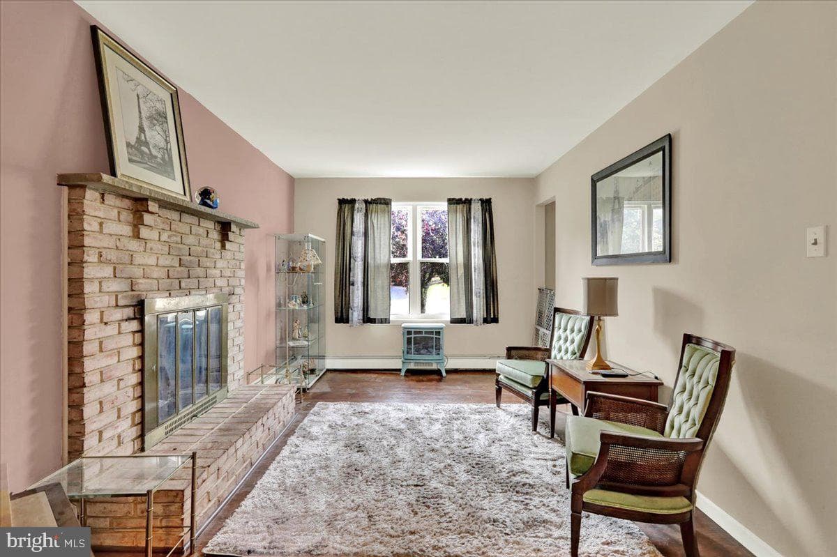 1048 Acorn Way photo 11