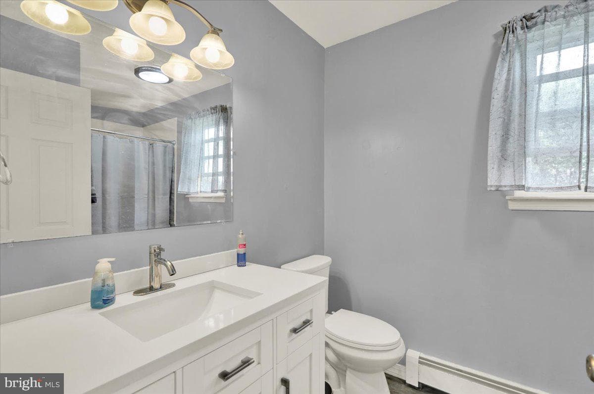 1048 Acorn Way photo 18