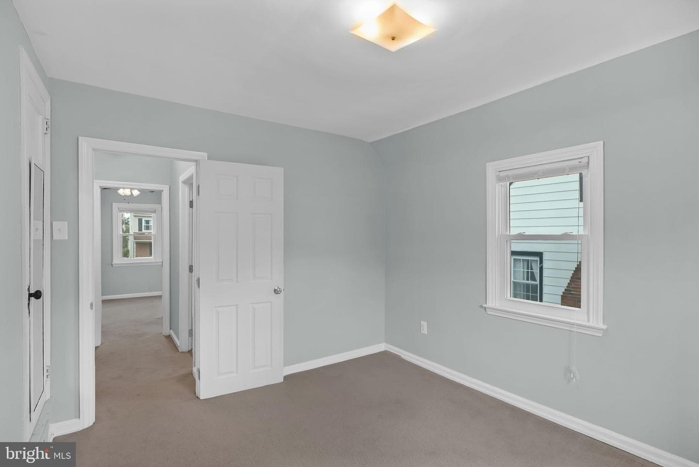 1233 East Avenue photo 21