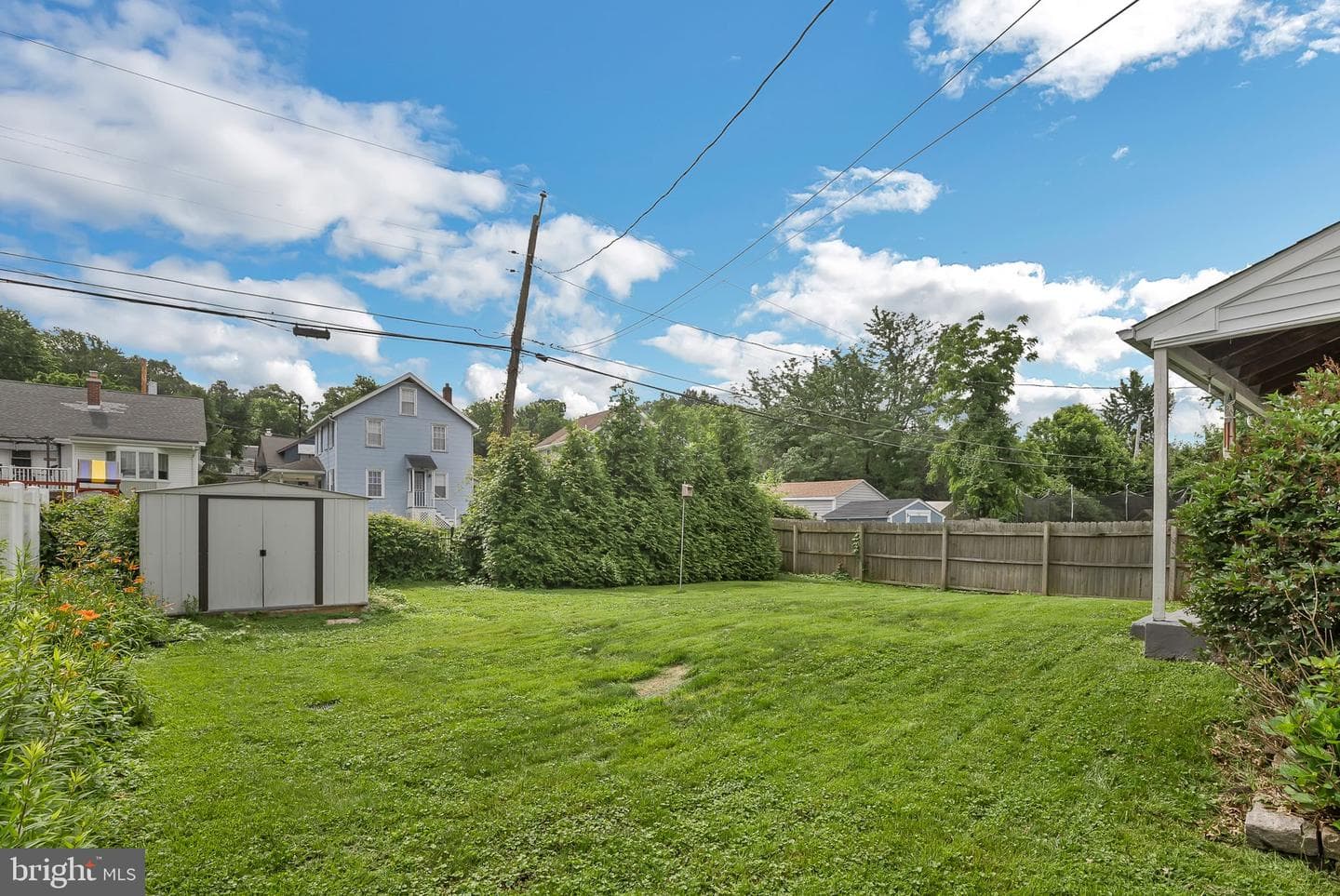 1233 East Avenue photo 27