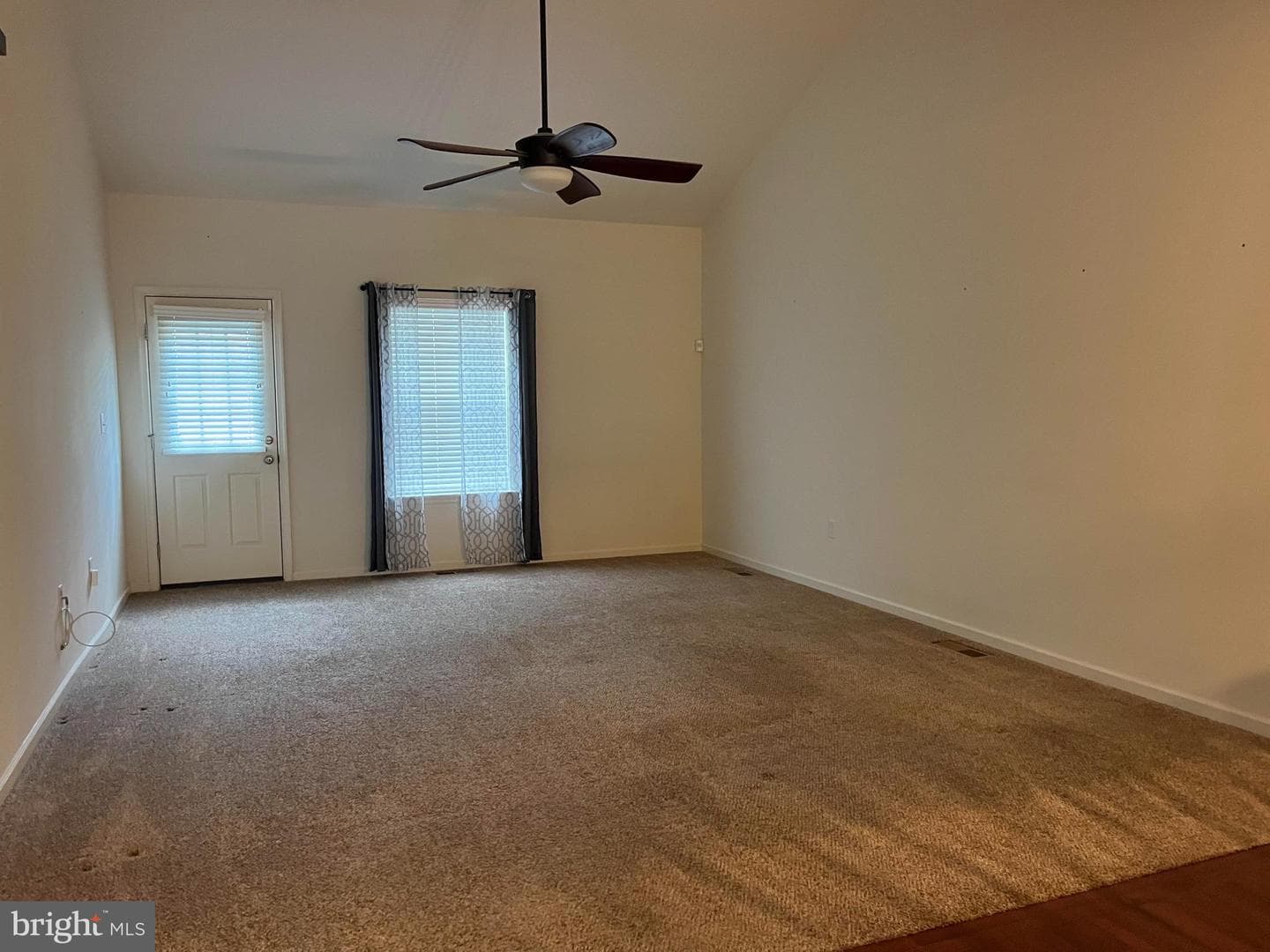 2120 Glenhaven Way photo 11