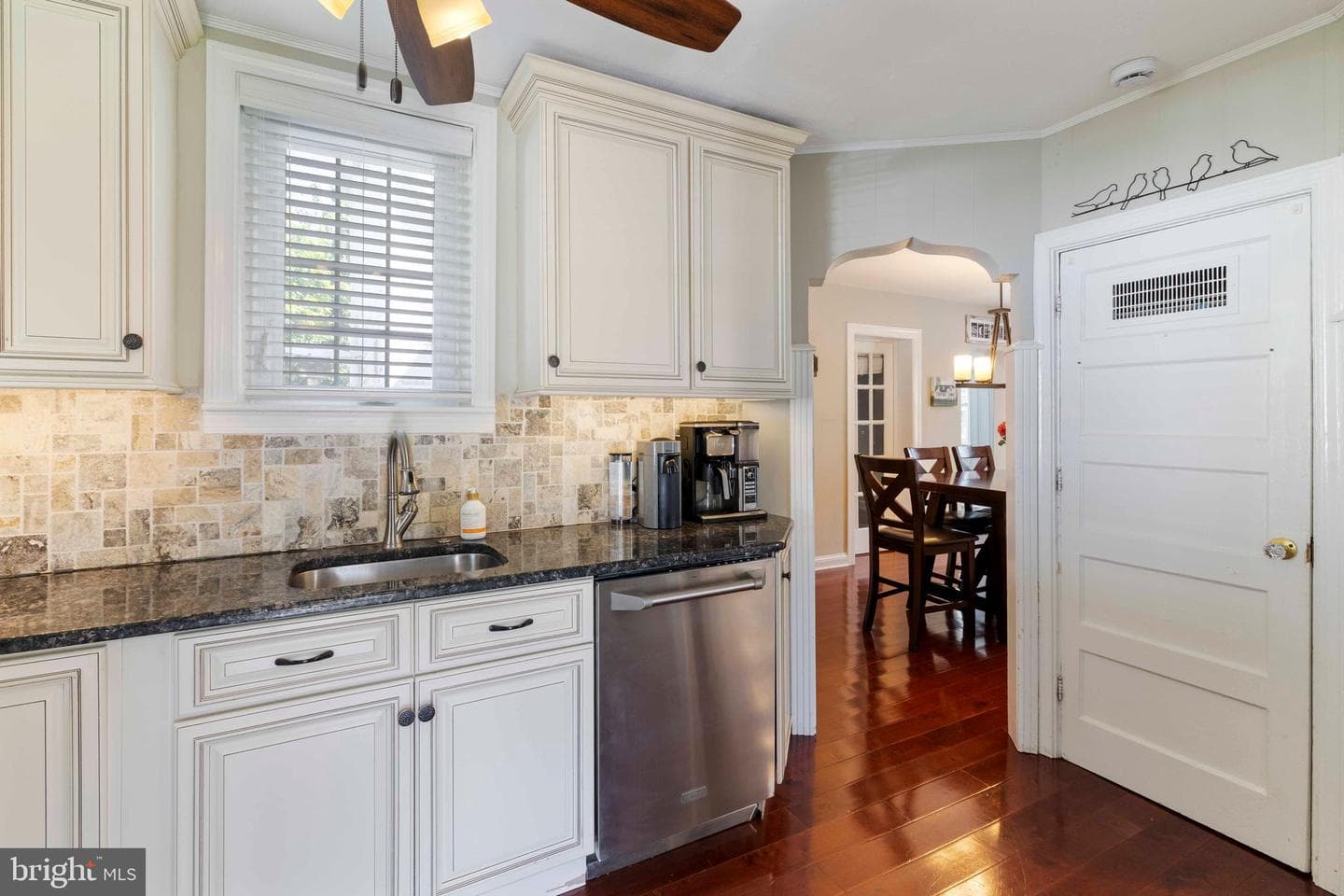 2300 Pioneer Road photo 11