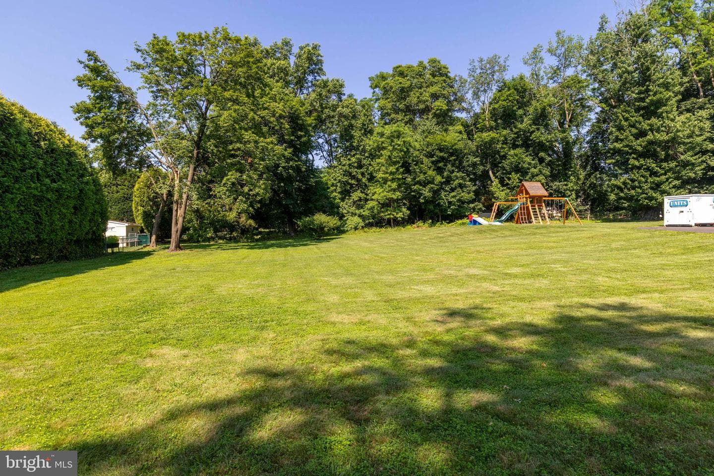2300 Pioneer Road photo 25
