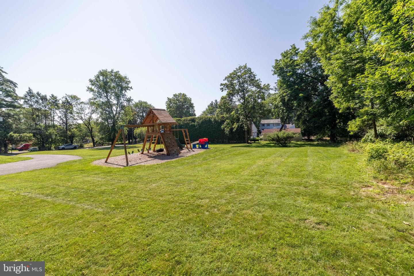 2300 Pioneer Road photo 29