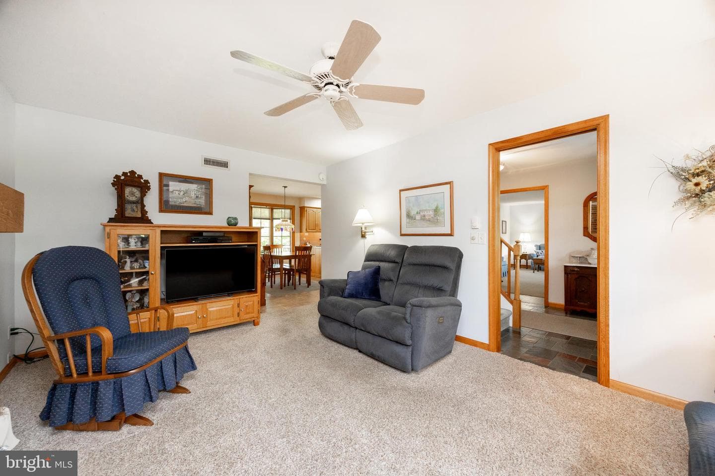 886 Laurel Lane photo 18