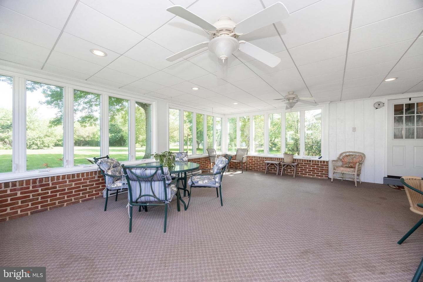 886 Laurel Lane photo 25