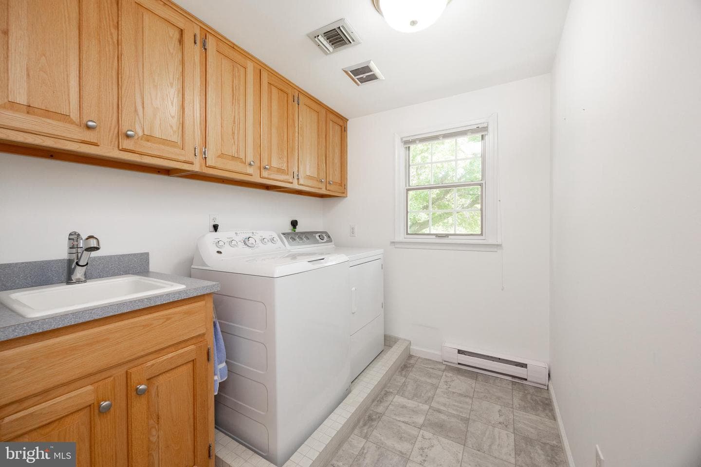 886 Laurel Lane photo 37