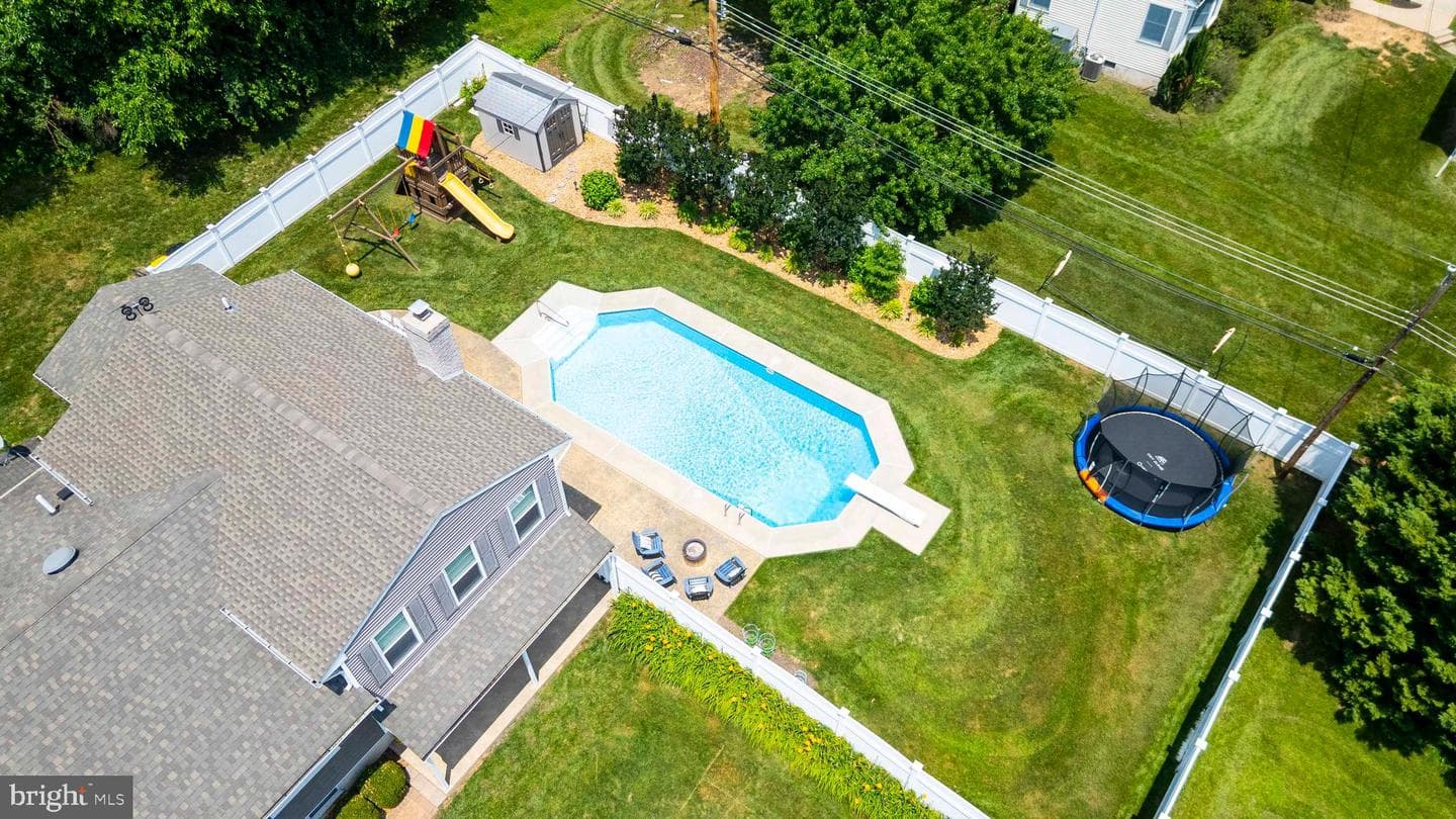 943 E Township Line Road photo 60