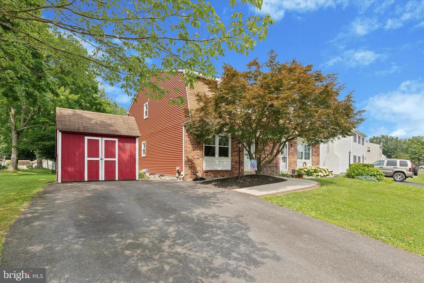 117 Ellen Way photo 2