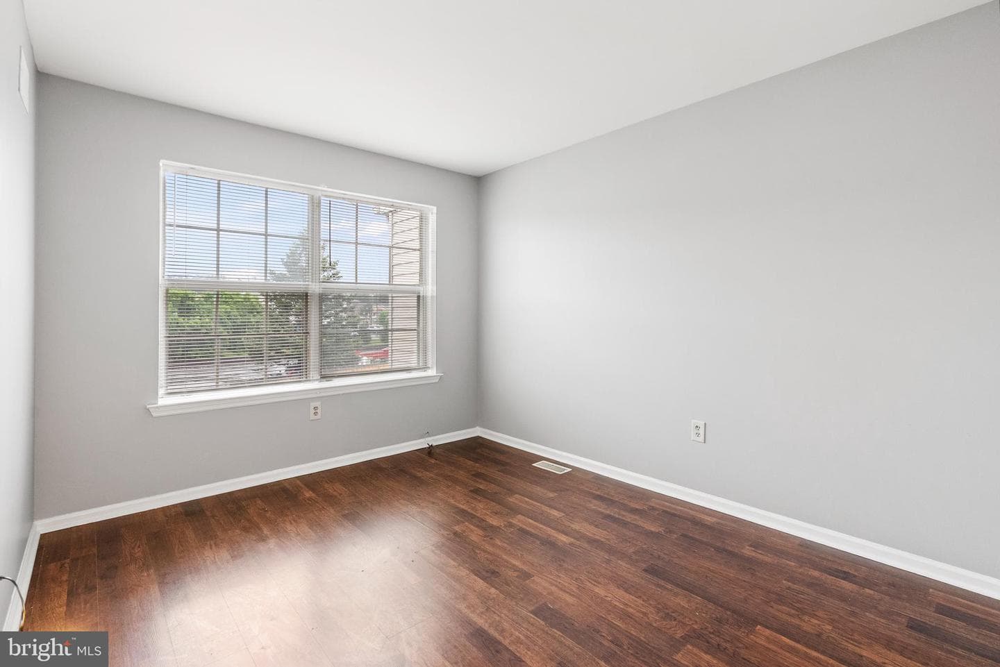 34 2nd Street photo 18