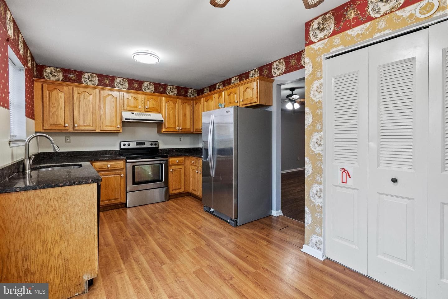 34 2nd Street photo 8